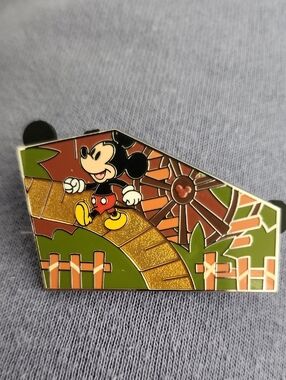 2026 Disneyland Adventureland Treehouse Mystery Pin Mickey Mouse LE 550